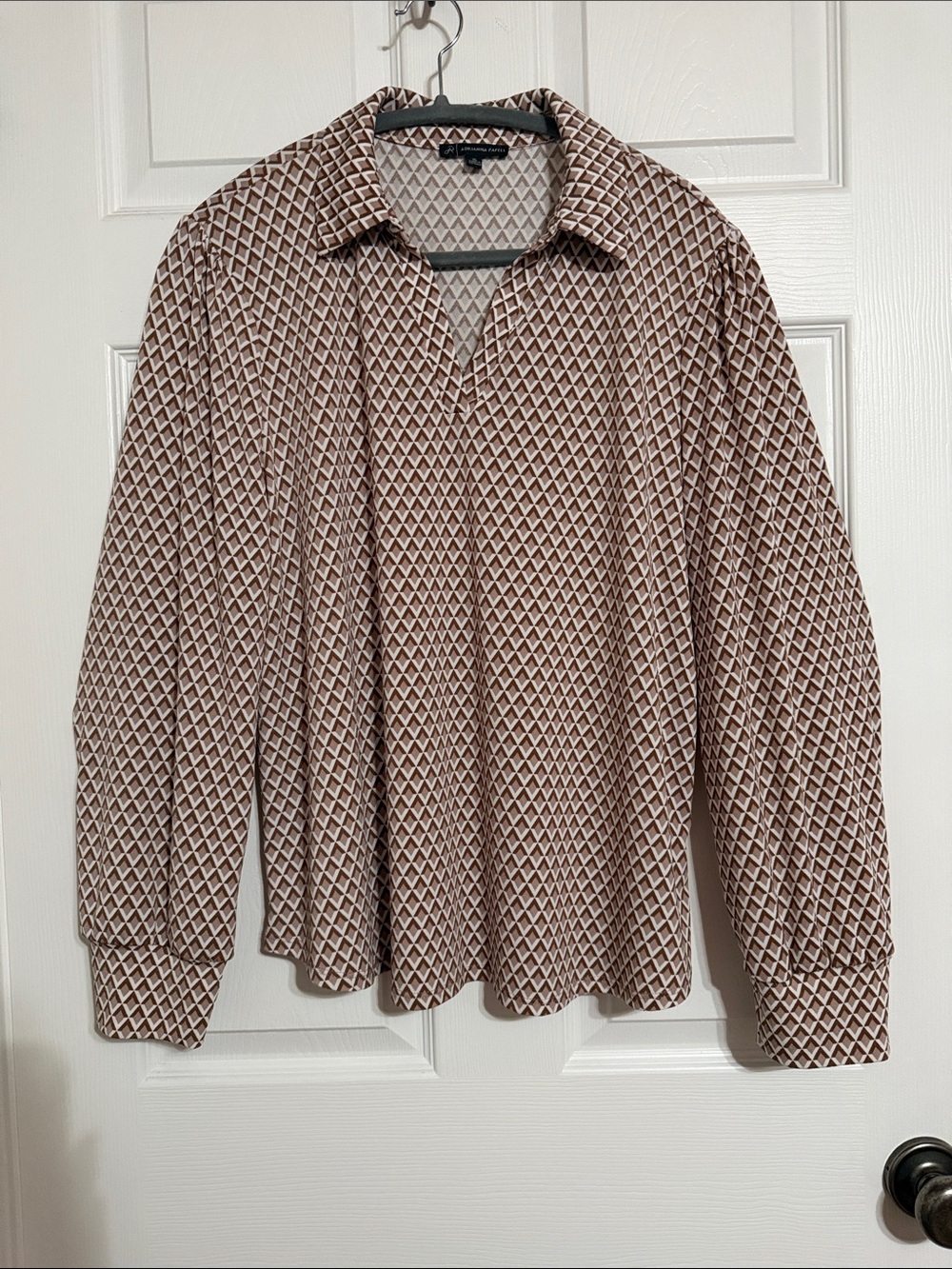 Adrianna Papell Brown Geometric Button-Down Shirt